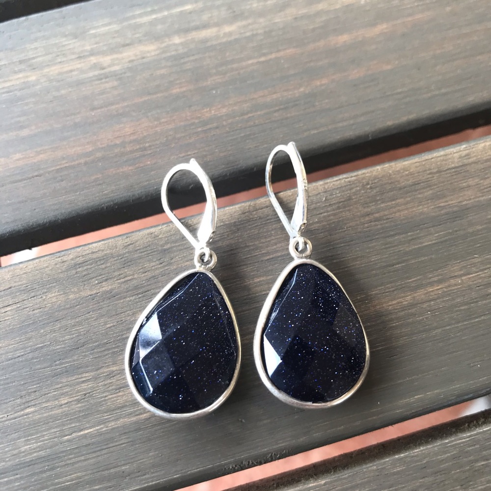 Elegant Blue and Silver Teardrop Earrings with Lever-Back Closure